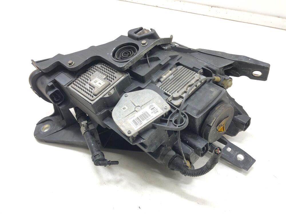 2014-2017 Maserati Quattroporte Left Driver Front Xenon Headlight Lamp OEM