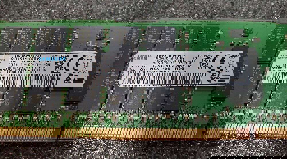 Samsung 32GB PC4-2400T ECC Server RAM Module