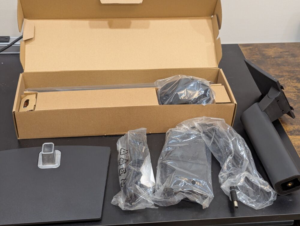 Dell OptiPlex 7410 All-in-One Desktop PC