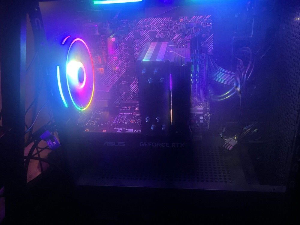 Powerful Gaming PC with AMD Motherboard