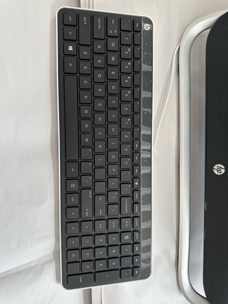 HP Pavilion All-In-One 23 q026 Desktop PC with 1TB HDD, 4GB RAM, DVD Drive, Keyboard & Mouse