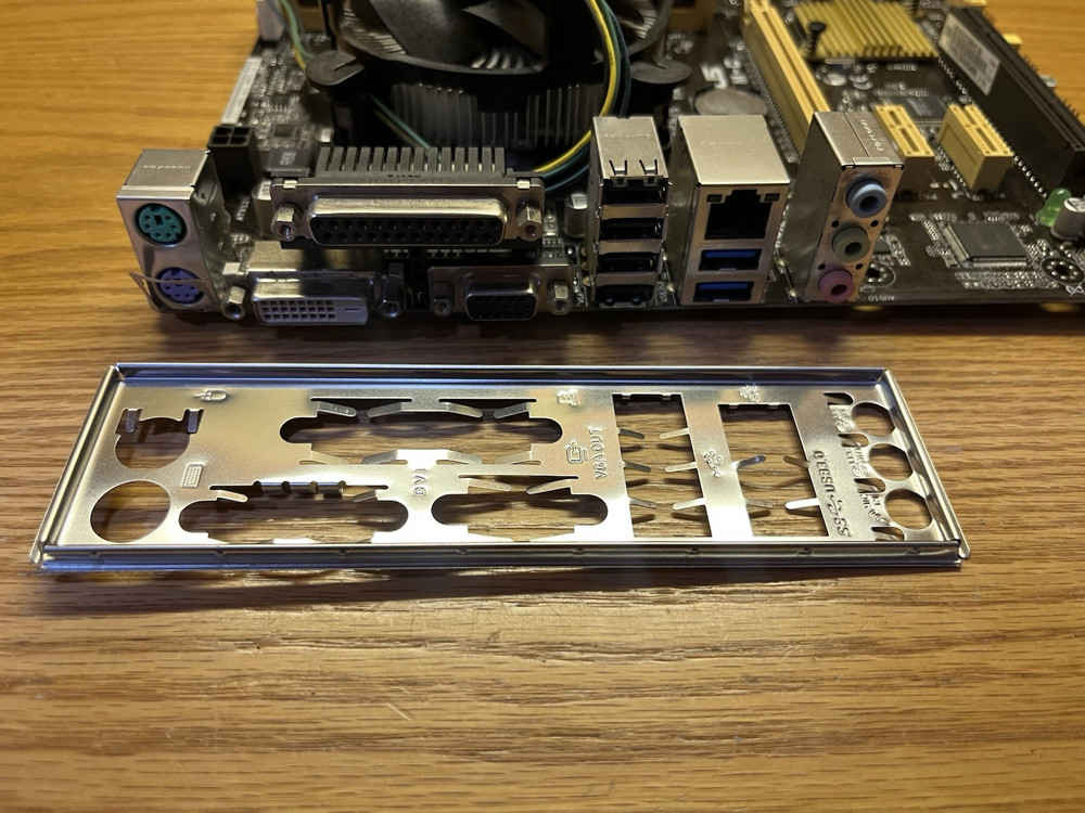 ASUS H81M-C mATX Gaming Motherboard Bundle with Intel i5-4460, 16GB DDR3, Cooler