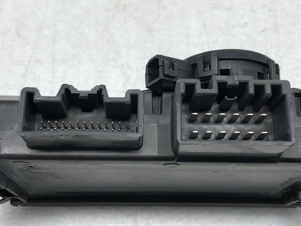 2017-2020 Lincoln Continental Power Trunk Lid Tailgate Control Module OEM