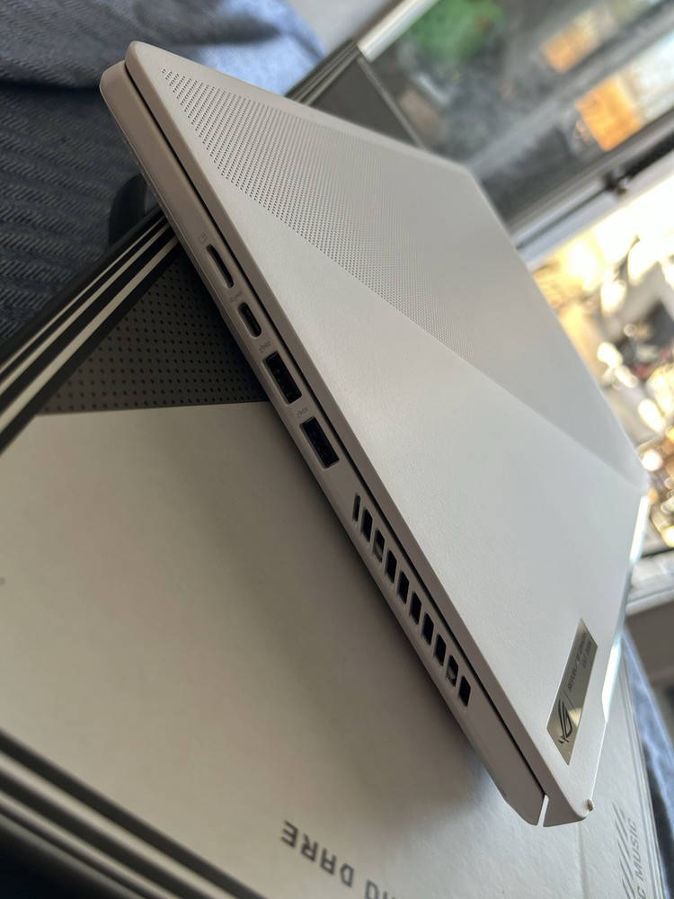 ASUS ROG Zephyrus G14 Gaming Laptop with Ryzen 9, 24GB RAM, 1TB SSD, RTX 4060