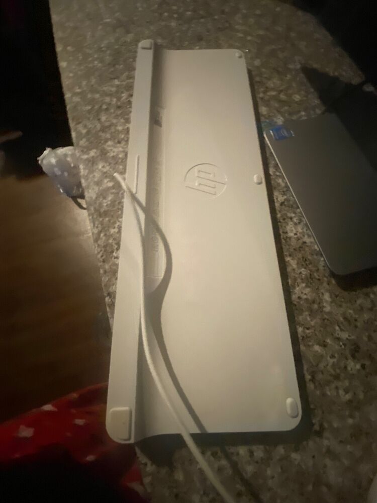 HP All-in-One Desktop Computer 22in a113 with 2.90 GHz, 4.00 GB RAM, Pen and Touch Support