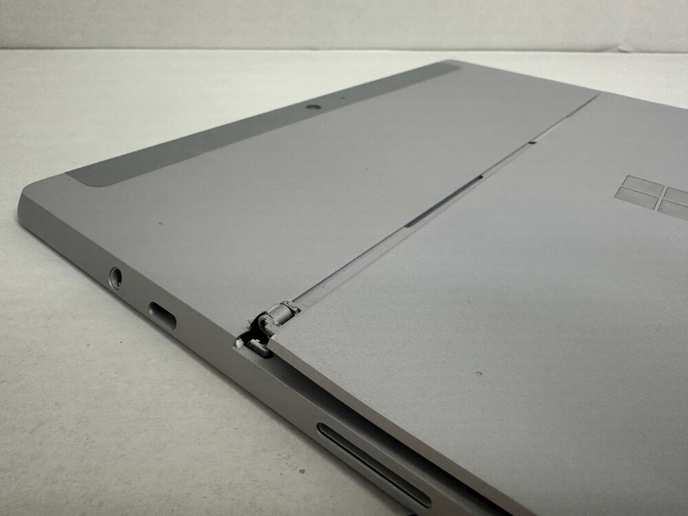 Microsoft Surface Go 10" Pentium 4415Y, 8GB RAM, 128GB SSD - Windows 10