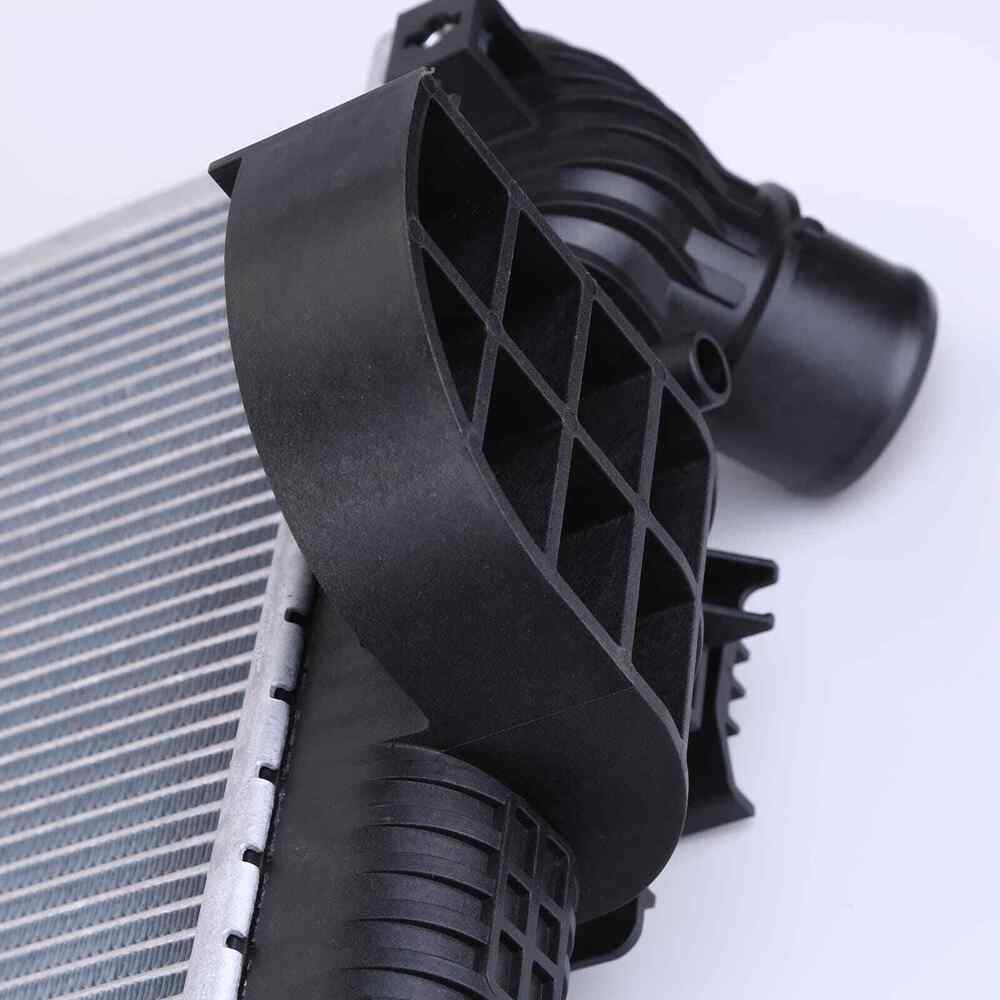 Direct Fit Radiator for 2019-2024 Ram 2500/3500/4500/5500 V8 6.4L