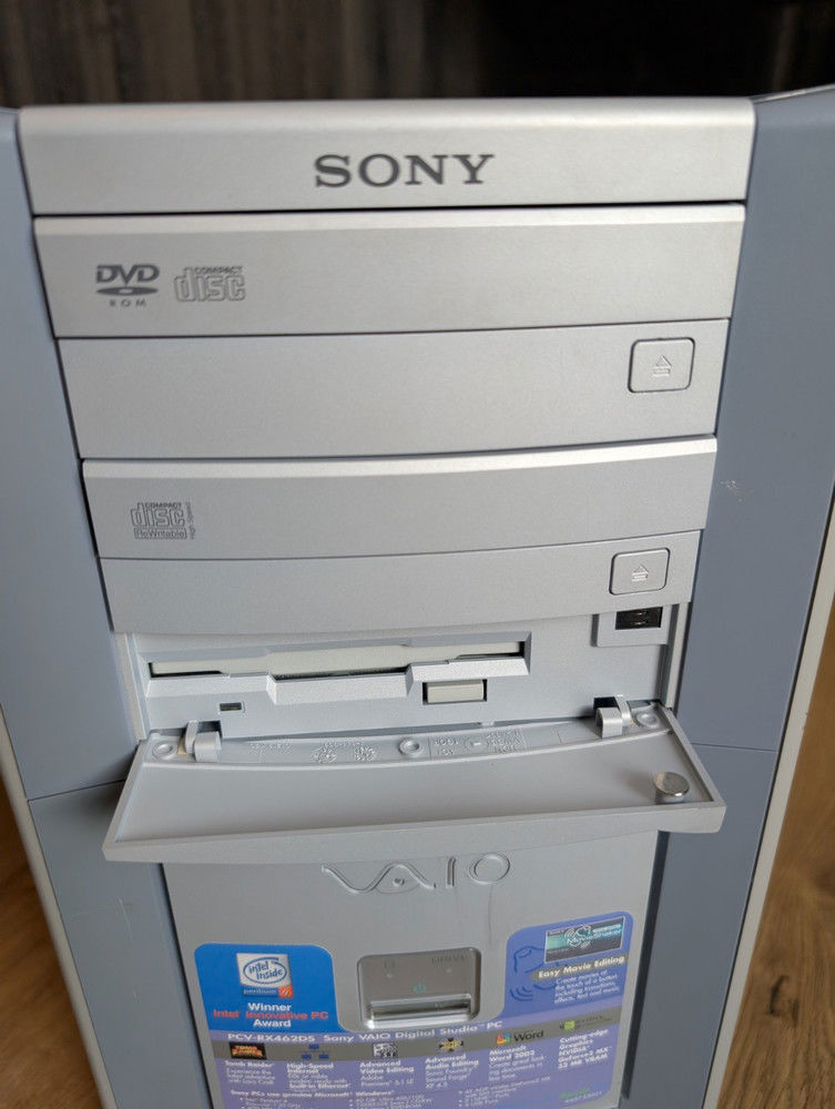 Sony VAIO PCV-RX462DS with Windows XP Home Edition and Intel Pentium 4 Processor