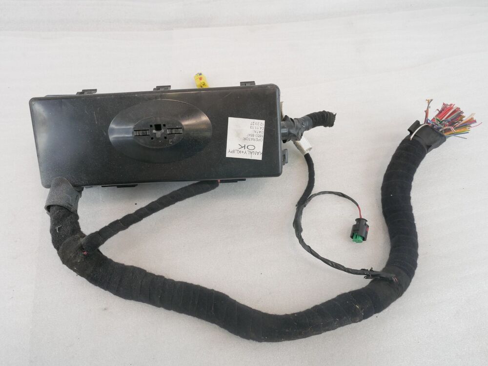 2014-2017 Maserati Ghibli S 3.0L V6 RWD OEM Rear Fuse Relay Box with Cover