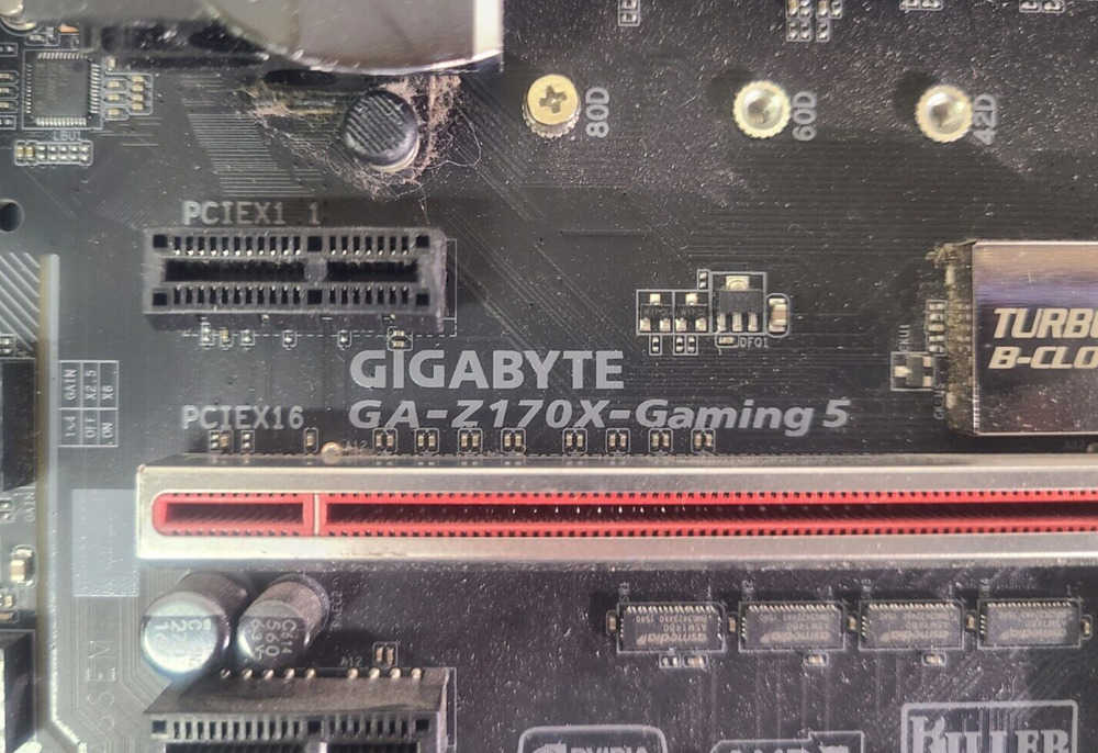 Gigabyte GA-Z170X-Gaming 5 ATX Motherboard Bundle with Intel Core i5-6500 Processor