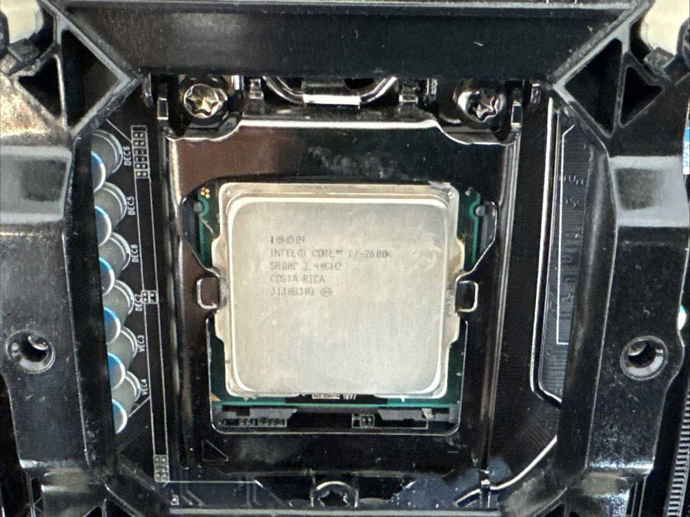 Gigabyte GA-Z68XP-UD4 Motherboard with i7-2600K Processor Bundle