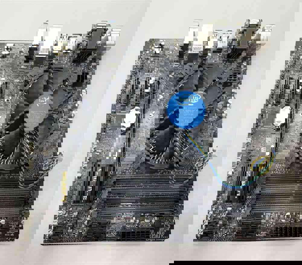 GIGABYTE GA-B250M-DS3H Motherboard with Intel i5-7600K CPU