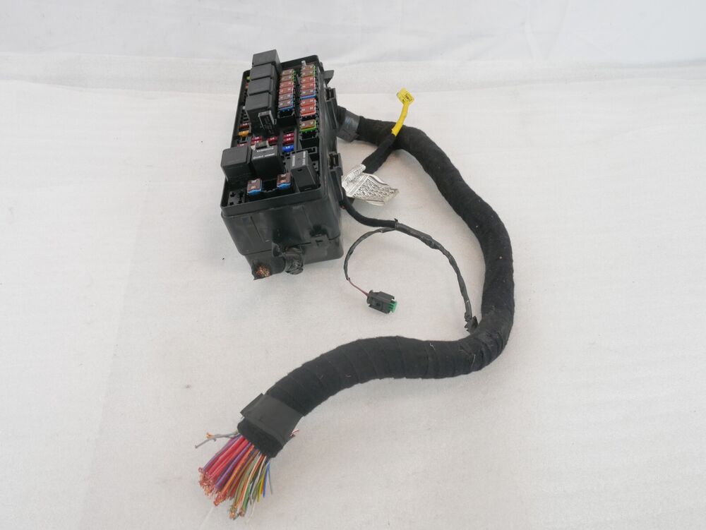 2014-2017 Maserati Ghibli S 3.0L V6 RWD OEM Rear Fuse Relay Box with Cover