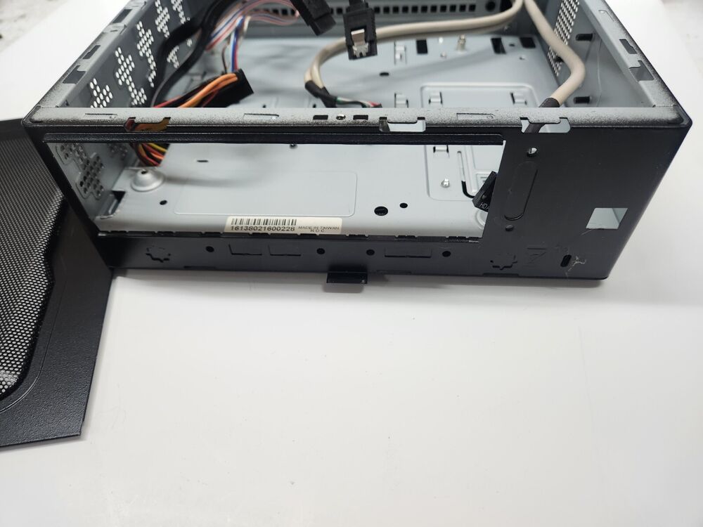 In-Win BQ656E Mesh Side Mini-ITX Case - Compact & Stylish Gaming Enclosure