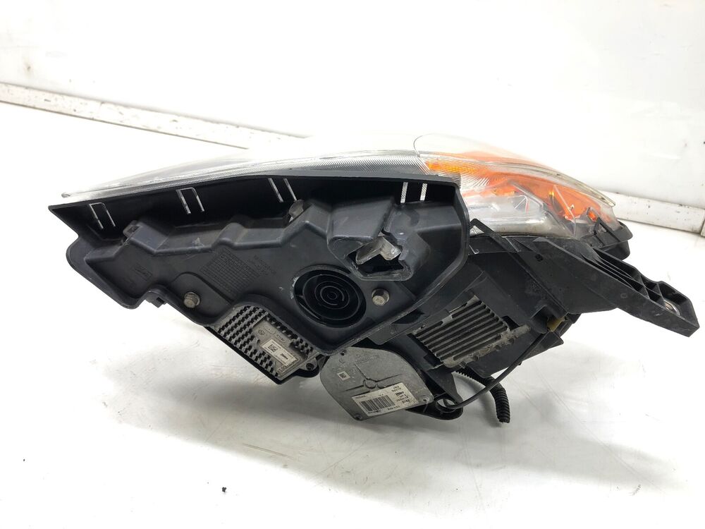 2014-2017 Maserati Quattroporte Left Driver Front Xenon Headlight Lamp OEM
