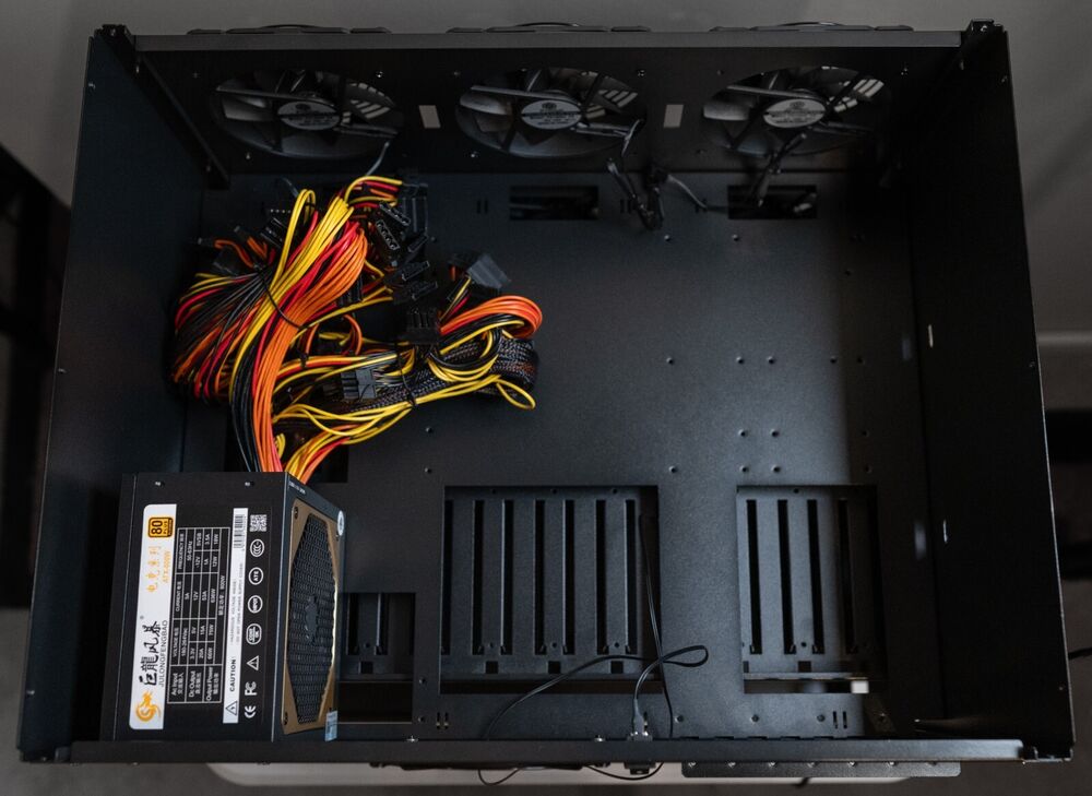Chia Harvester JBOD Kit - Maximize Storage with 44x 3.5" HDDs