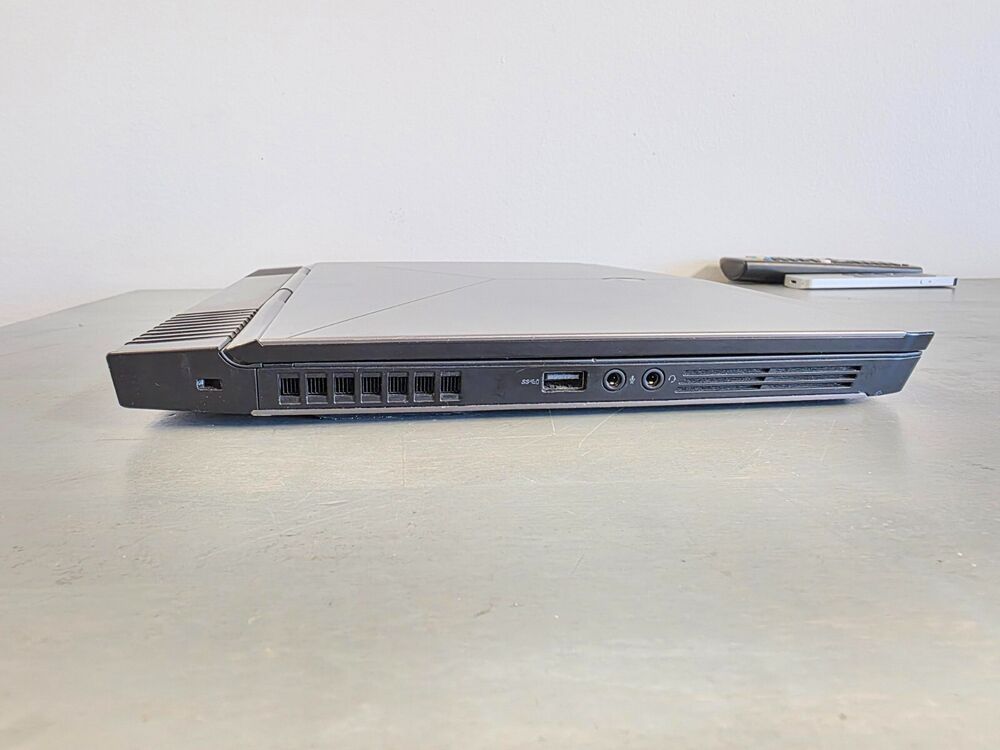 Powerhouse Gaming Beast - Alienware 13 R3 Laptop with GTX 1060