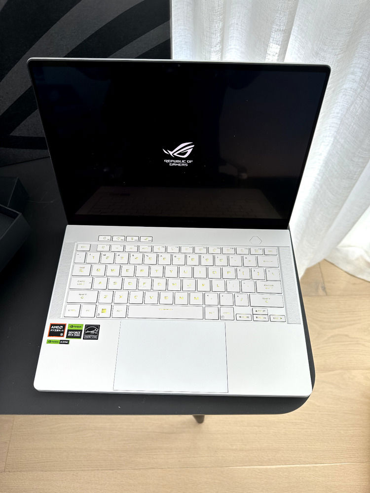 2024 ASUS ROG Zephyrus G14 GA403U White Gaming Laptop