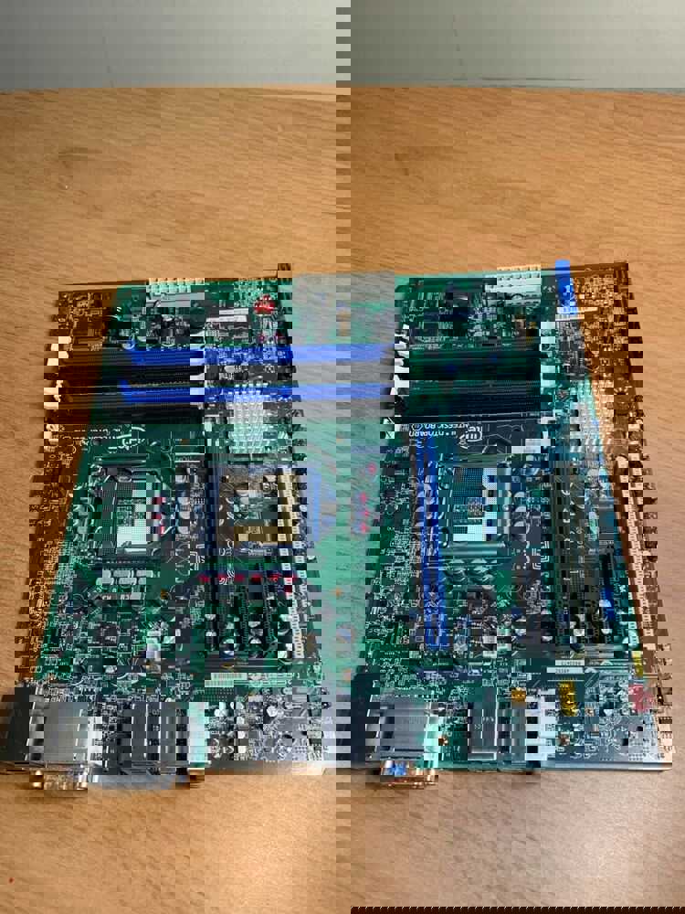 Intel DQ67SW Motherboard LGA1155 Micro ATX with IO Shield - Refurbished