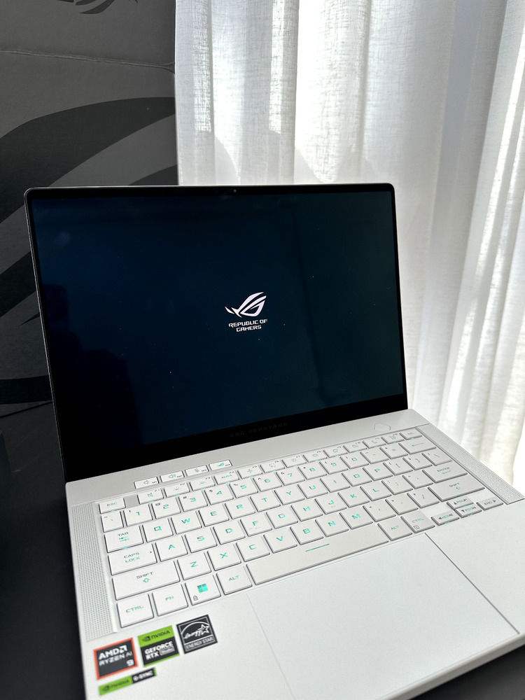 2024 ASUS ROG Zephyrus G14 GA403U White Gaming Laptop