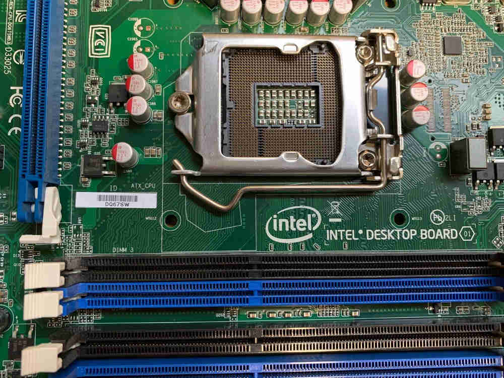 Intel DQ67SW Motherboard LGA1155 Micro ATX with IO Shield - Refurbished