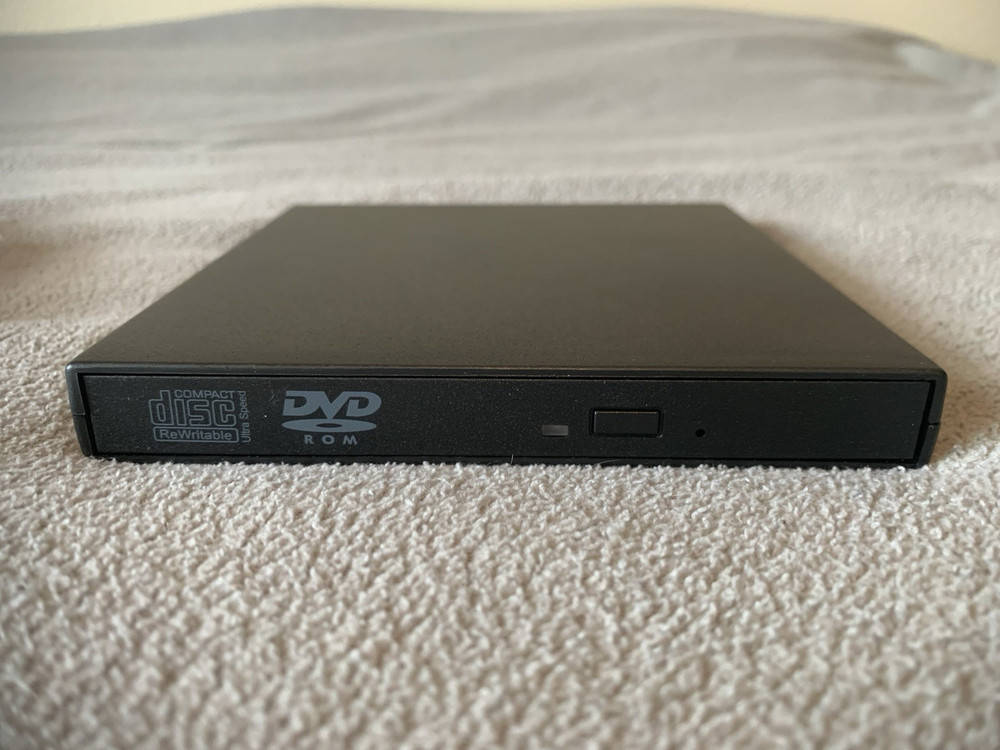 Lenovo M910Q Tiny Desktop PC - 7th Gen i7, 3.00GHz, 2TB NVMe + 512GB SSD, Windows 11