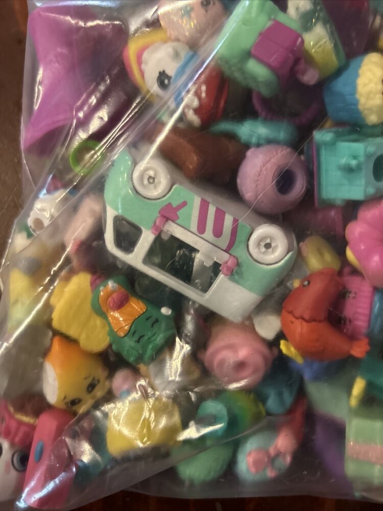 Shopkins Action Figures and Mini Vinyl Dolls Collection Set