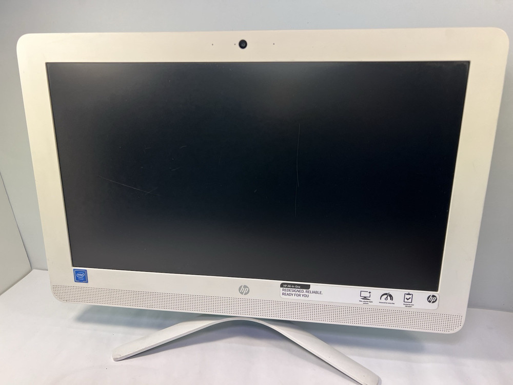 HP 20 All-In-One Computer - Model 20 C023W, Windows 10, White/Teal
