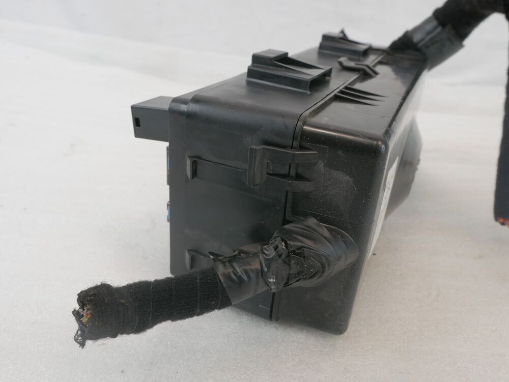 2014-2017 Maserati Ghibli S 3.0L V6 RWD OEM Rear Fuse Relay Box with Cover