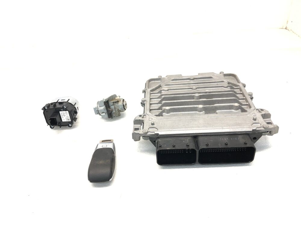 2019-2022 Mercedes A220 V177 ECU ECM Engine Control Module with Key - OEM