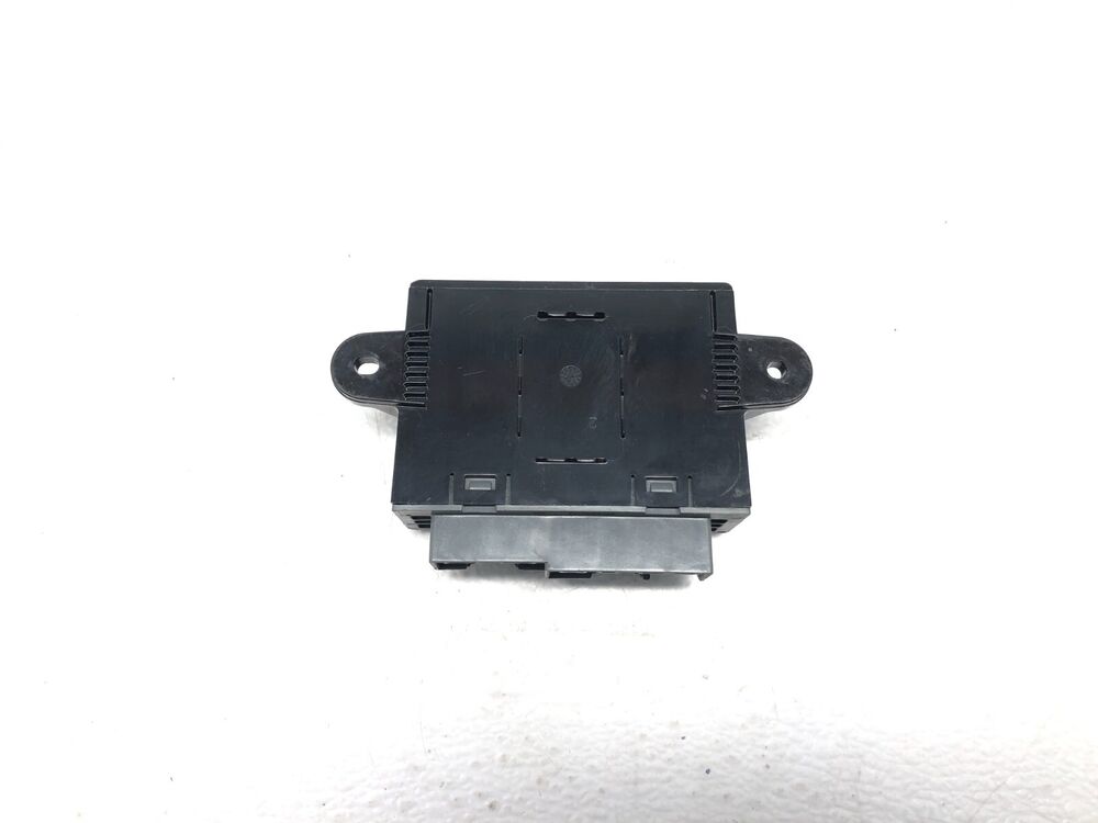 2017-2020 Lincoln Continental Left Driver Front Door Control Module OEM