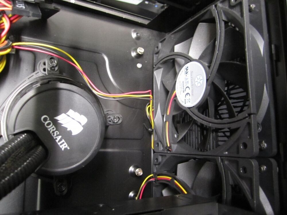 Silverstone GD10 Black HTPC Case with 550W PSU - Sleek and Powerful Home Theater Enclosure