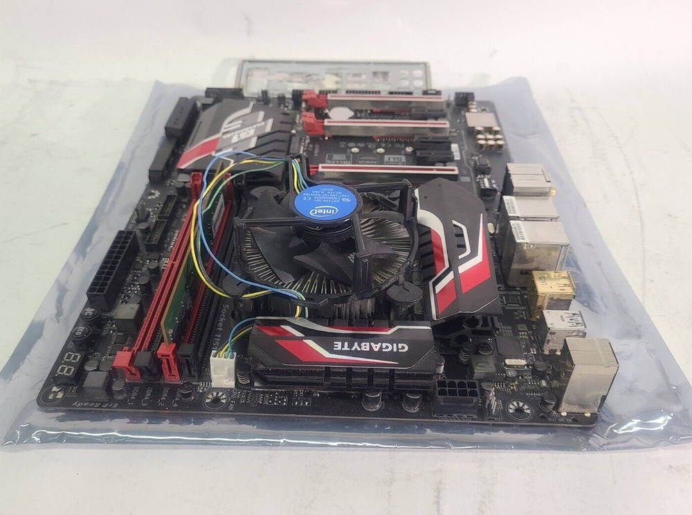Gigabyte GA-Z170X-Gaming 5 ATX Motherboard Bundle with Intel Core i5-6500 Processor