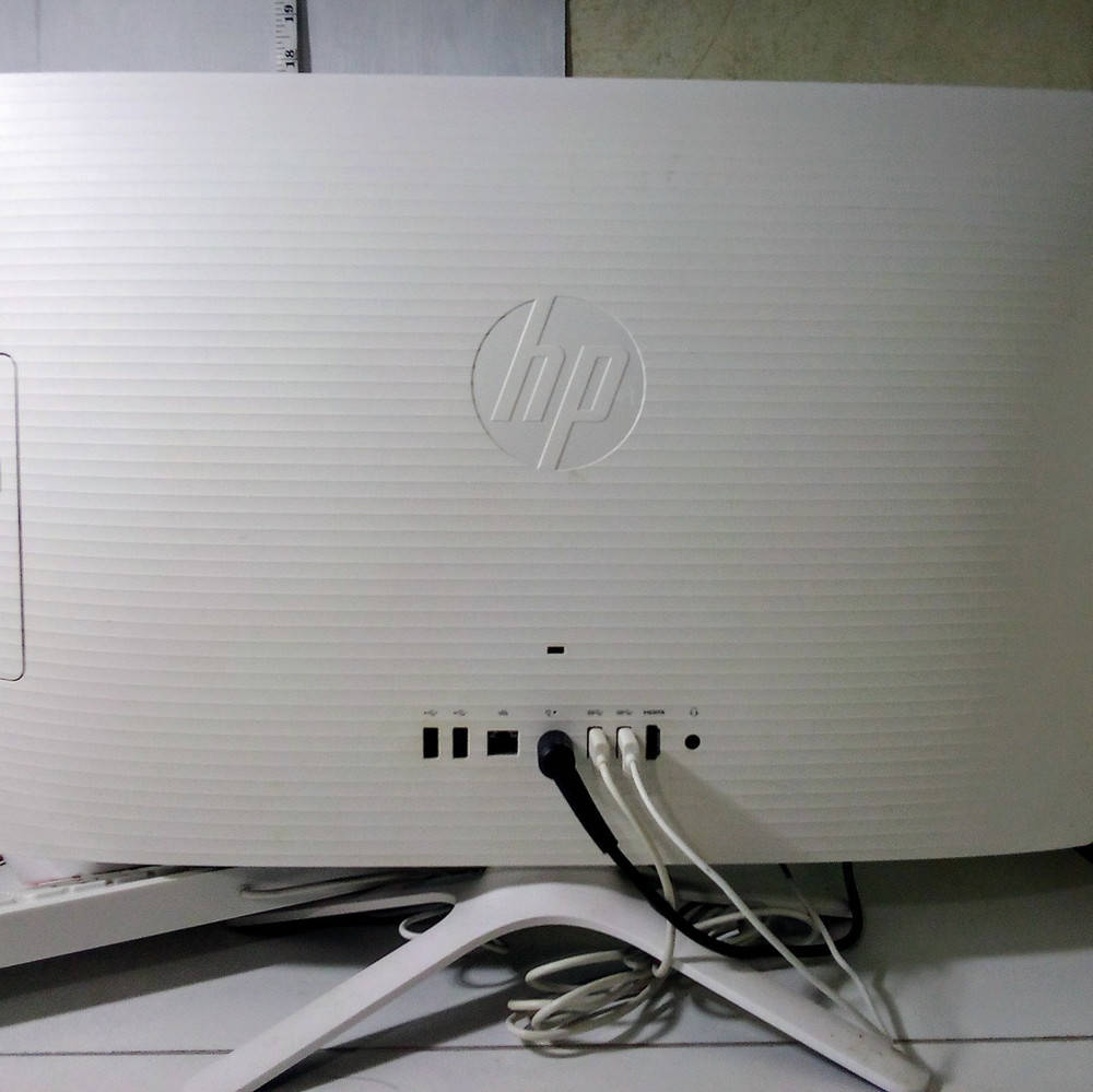 HP All-in-One b010 22 Desktop Computer - Powerhouse for Home and Office