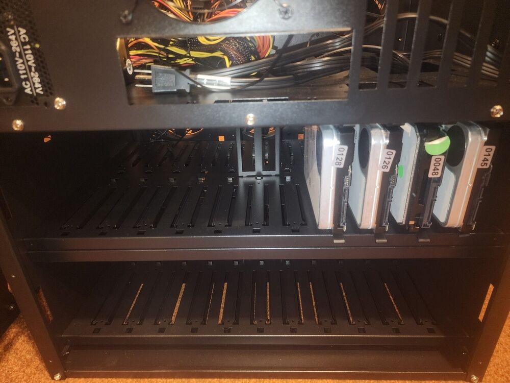 Chia Harvester JBOD Kit - Maximize Storage with 44x 3.5" HDDs