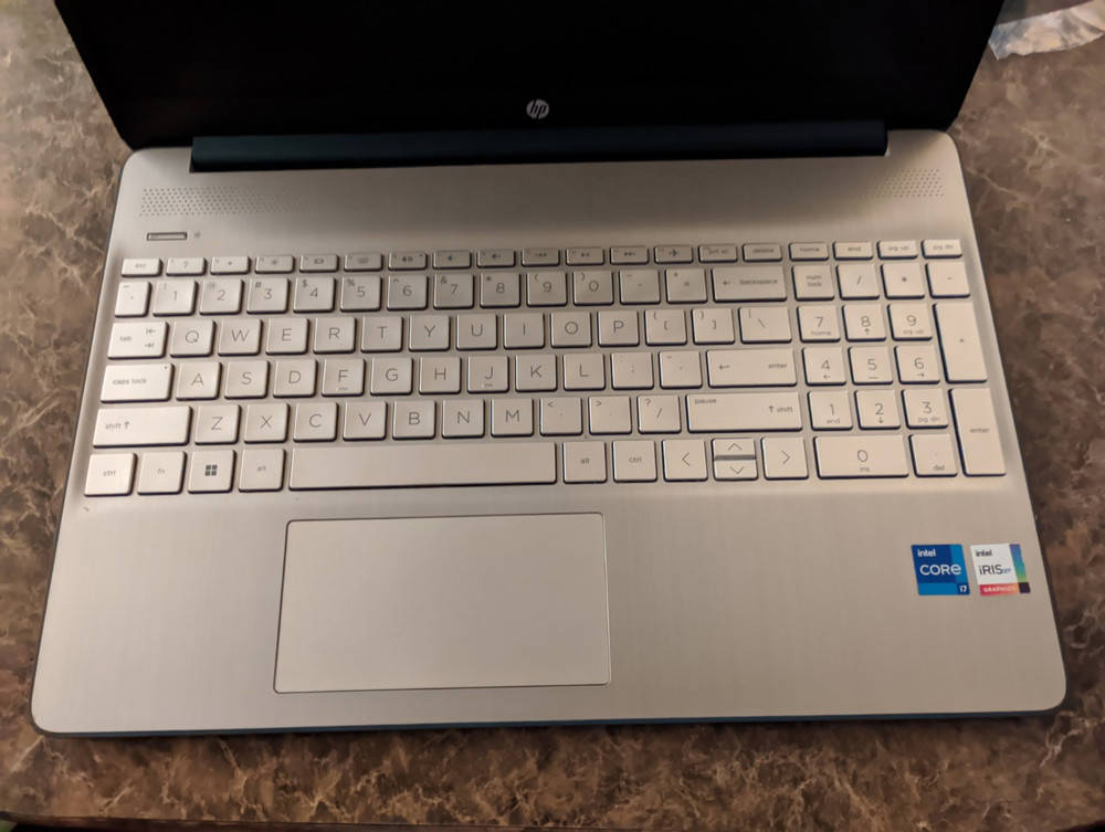 HP 17-inch Laptop with Core i7-1165G7, 4.7GHz, 500GB SSD, 12GB RAM