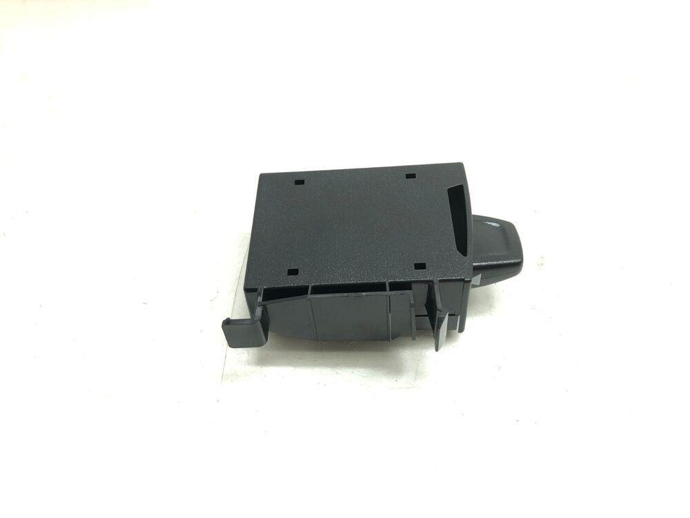 2017-2022 Volvo S90 Genuine SIM Card Control Module
