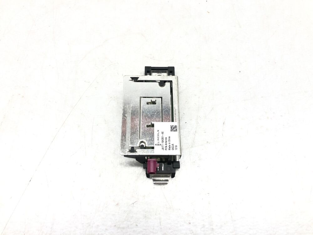 2019-2023 Lincoln Nautilus Radio Antenna Receiver Control Module OEM