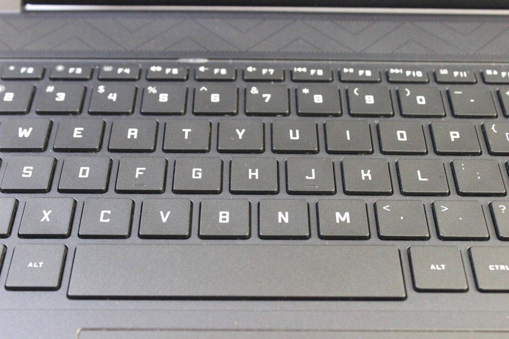 HP Victus B&O Gaming Laptop 15-fa0031dx with 12th Gen Intel i5