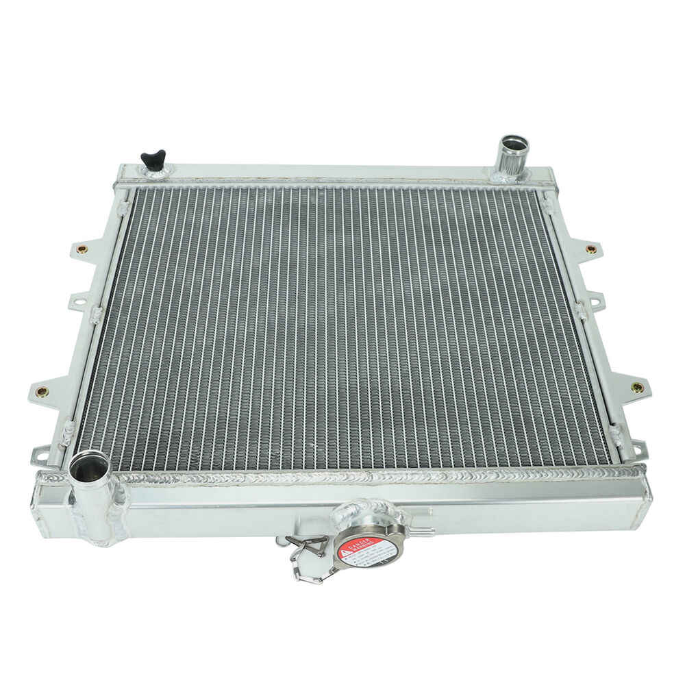 3-Row Aluminum Radiator for 84-95 Toyota Pickup and 92-95 4Runner SR5