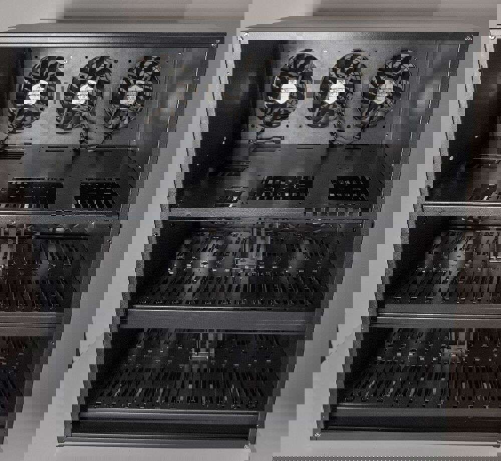 Chia Harvester JBOD Kit - Maximize Storage with 44x 3.5" HDDs
