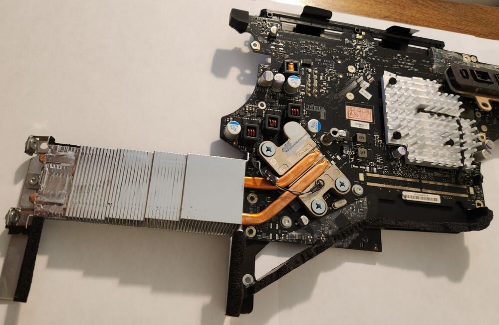 Apple iMac 20 A1224 Logic Board with CPU, IO Panel, Heatsink