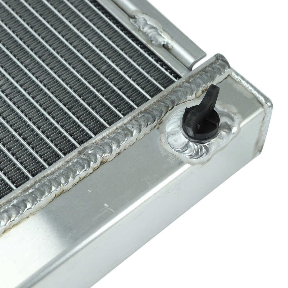 3-Row Aluminum Radiator for 84-95 Toyota Pickup and 92-95 4Runner SR5