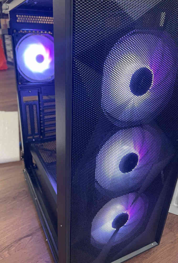 Black Mid Tower Gaming Computer Case with 4 Pre-Installed Fans