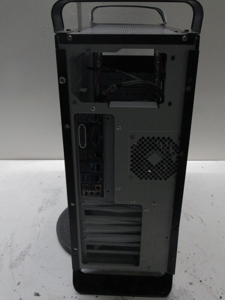 Elegant Black Apple-Inspired ATX Gaming Case