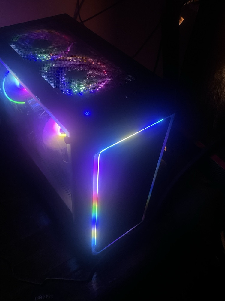 Powerful Gaming PC with AMD Motherboard