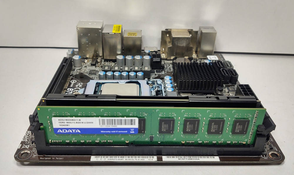 ASRock B75M-ITX Mini-ITX Motherboard with i7-3770 CPU