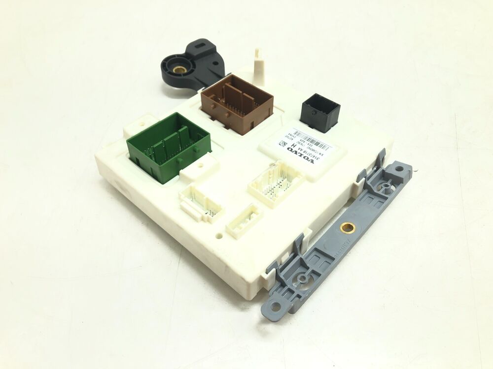 2018-2020 Volvo S90 Body Control Module - Genuine OEM Part