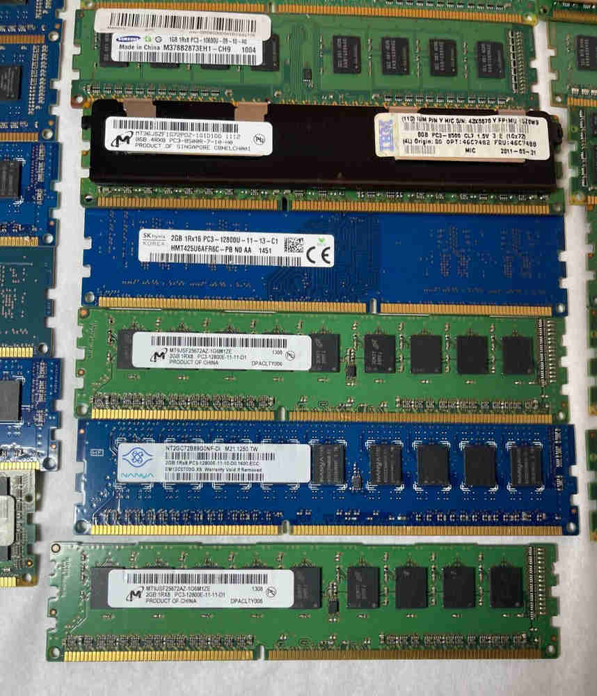 46-Piece Assorted DDR2/DDR3/DD4 RAM Memory Kit