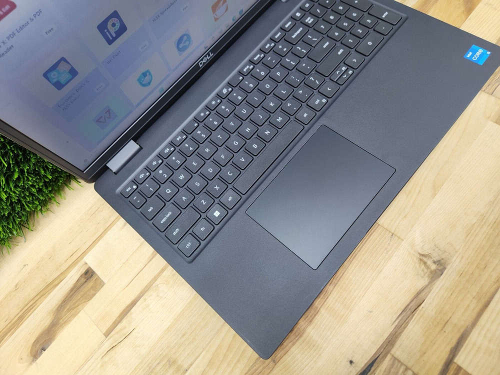 Dell Latitude 3520 15.6" Laptop with i5-1135G7, 16GB RAM, 256GB SSD